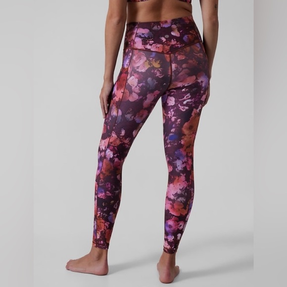 Atleta Salutation Stash Pocket Printed Tight - Picture 3 of 15